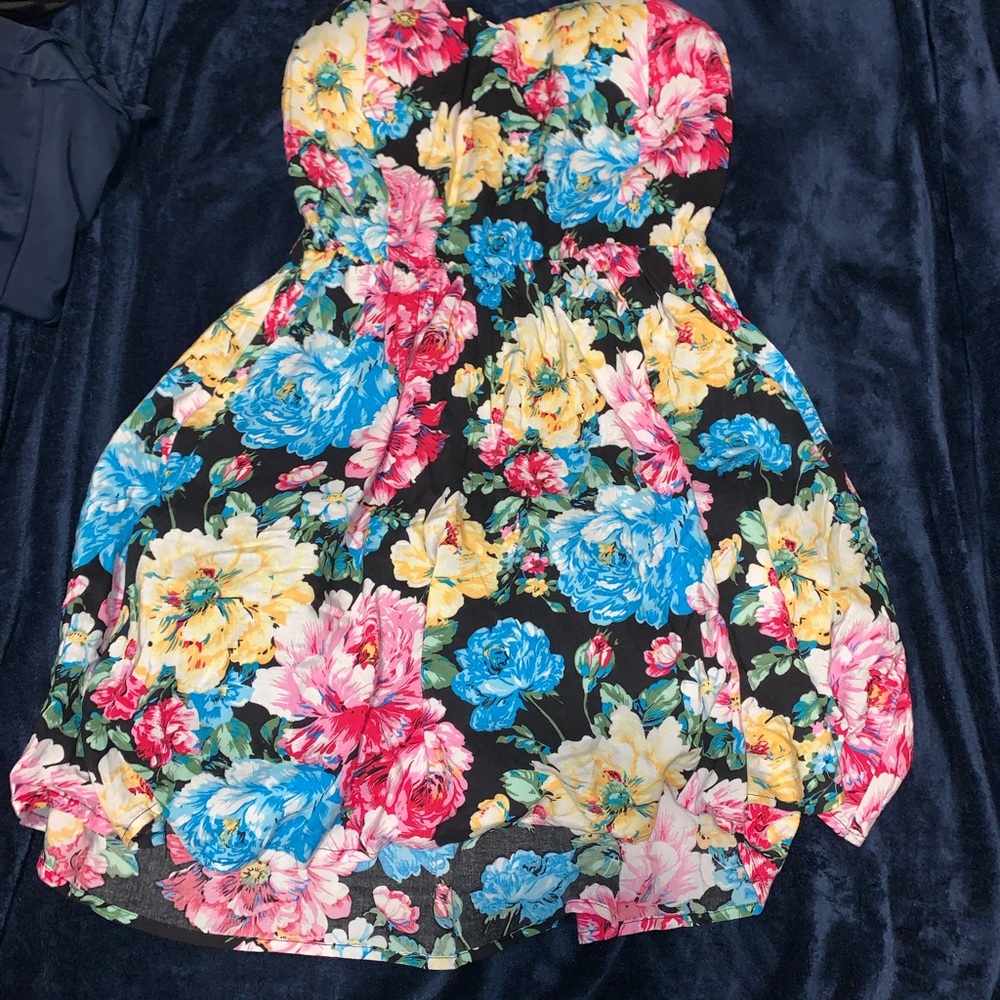 Floral dress - Picture 4 of 7